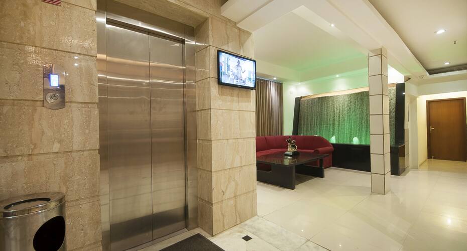 Hotel De Aura, New Delhi 4
